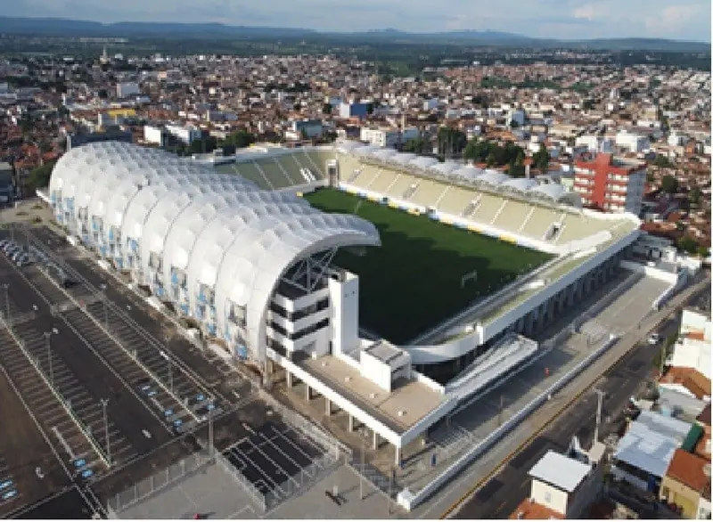 Vista aérea do Estádio Romeirão, em Juazeiro do Norte/CE, reformado e ampliado pela JZ